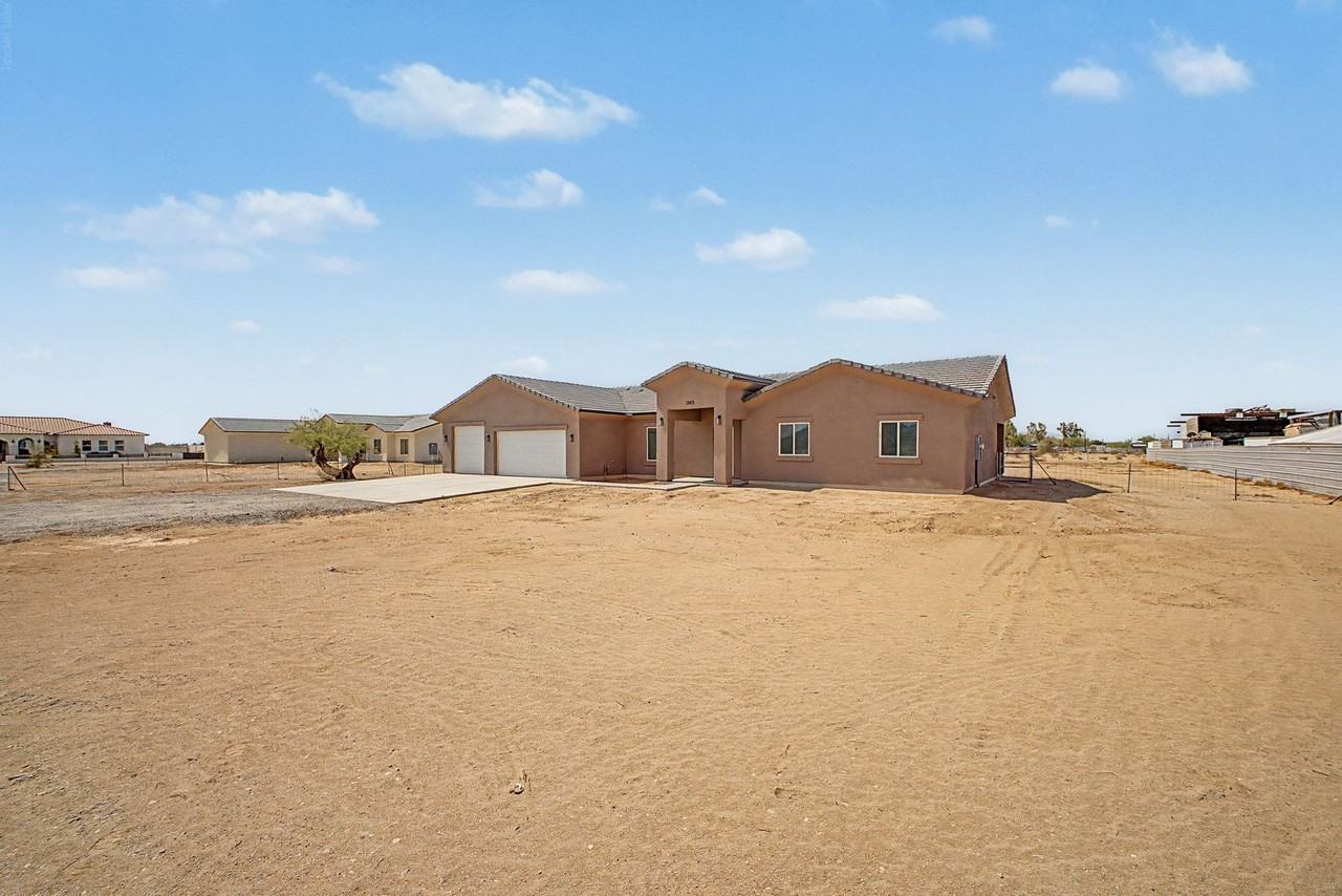 12102 S Airport Rd - Photo 3 of 39