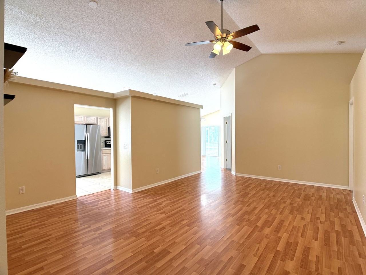 526 Pine Cone Dr - Photo 3 of 27