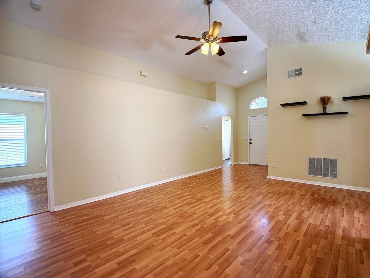 526 Pine Cone Dr - Photo 5 of 27