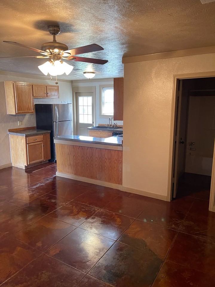 421 Watson Ln #4 - Photo 4 of 10