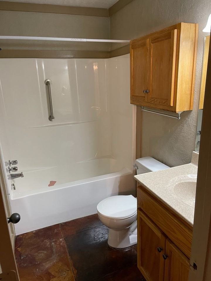 421 Watson Ln #4 - Photo 7 of 10