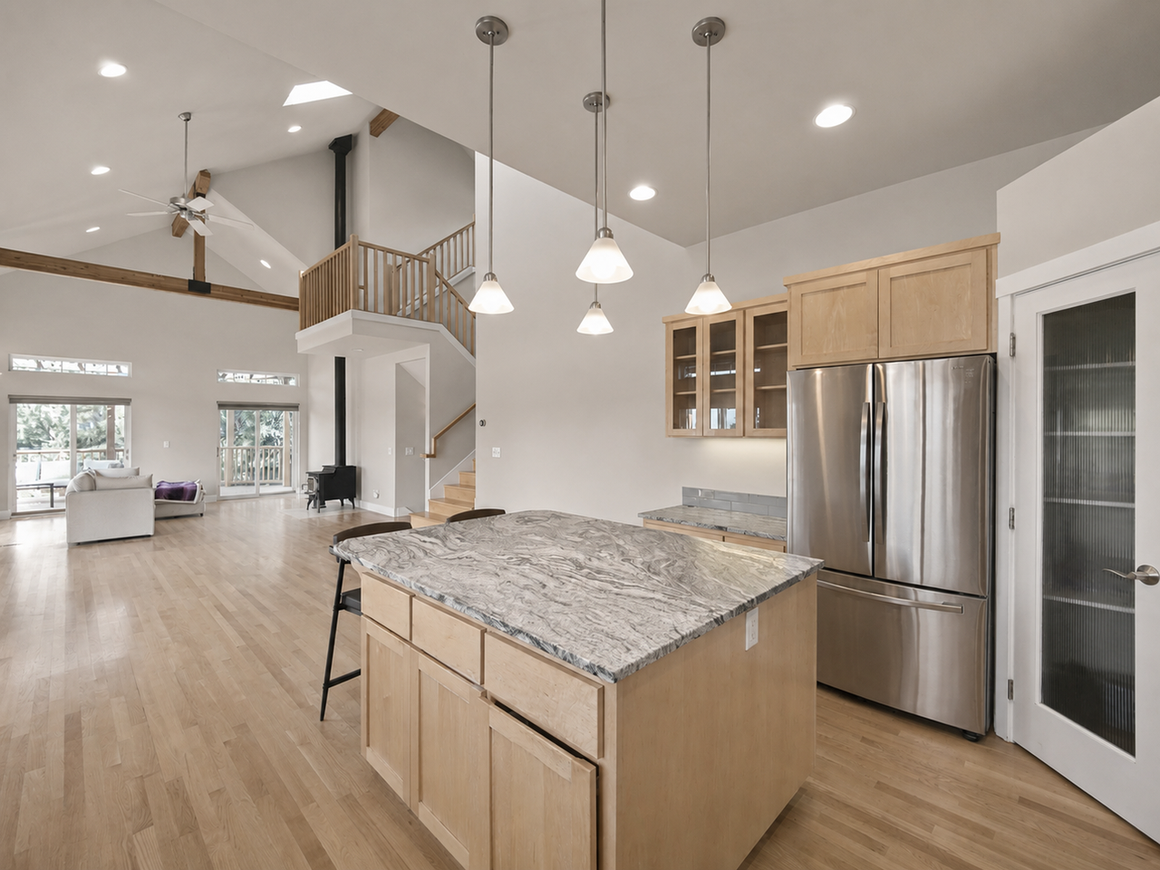 1821 Nw Iowa Ave - Photo 6 of 50