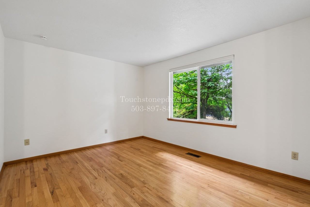 5177 Westminster Dr - Photo 7 of 45