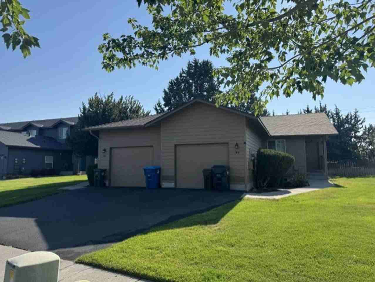 782 Ne Savannah Dr - Photo 2 of 8