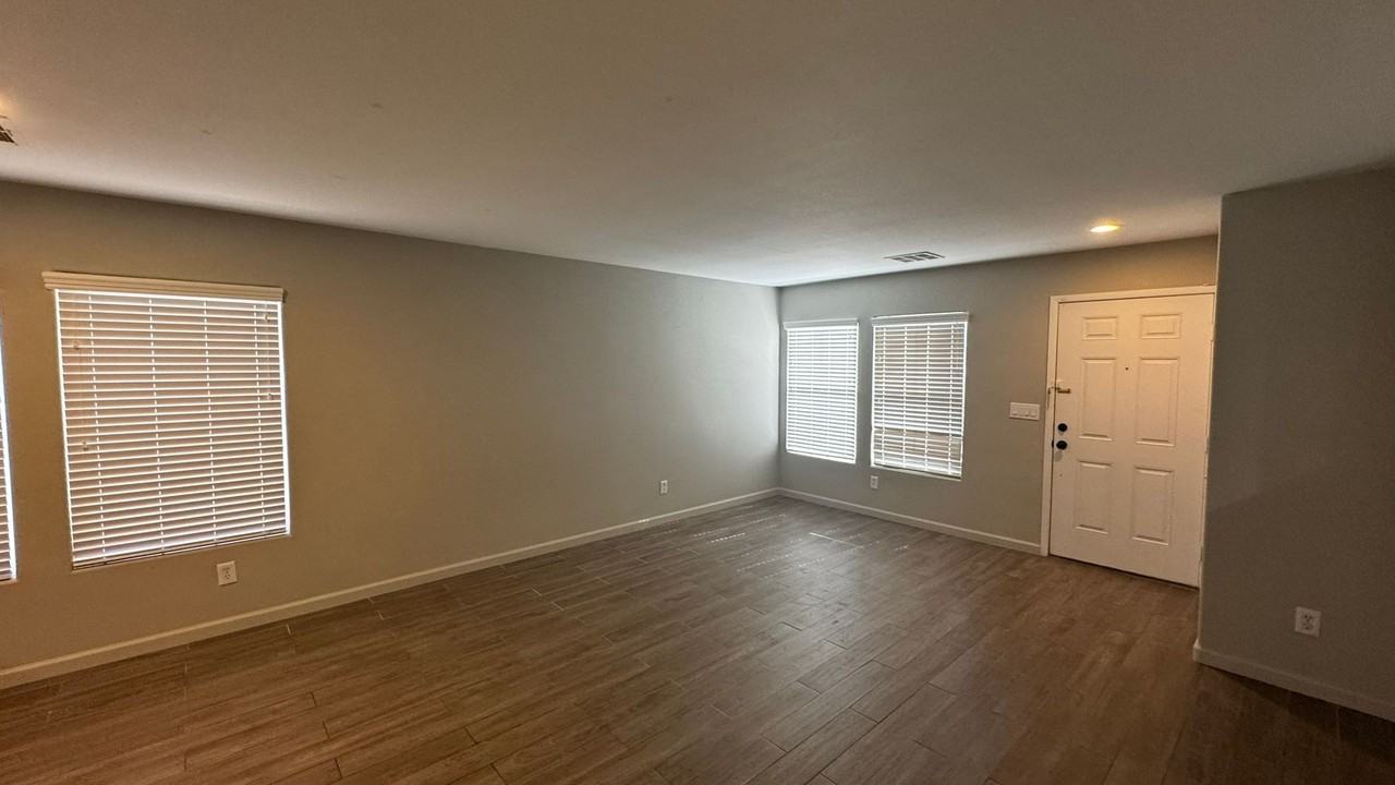 8319 Rose Quartz Ct - Photo 5 of 27