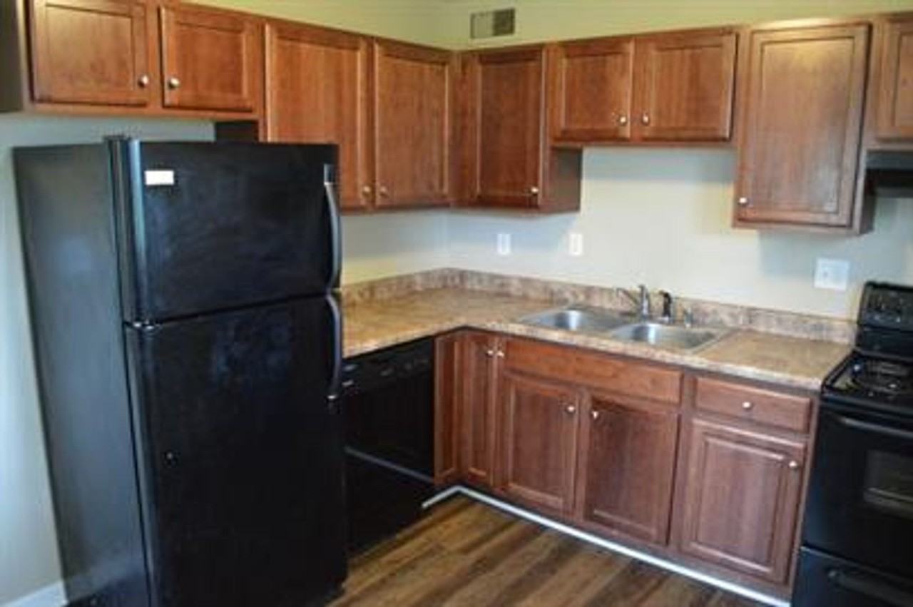5609 Goldenrod Rd - Photo 4 of 9