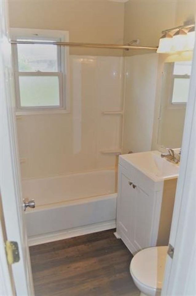 5609 Goldenrod Rd - Photo 7 of 9