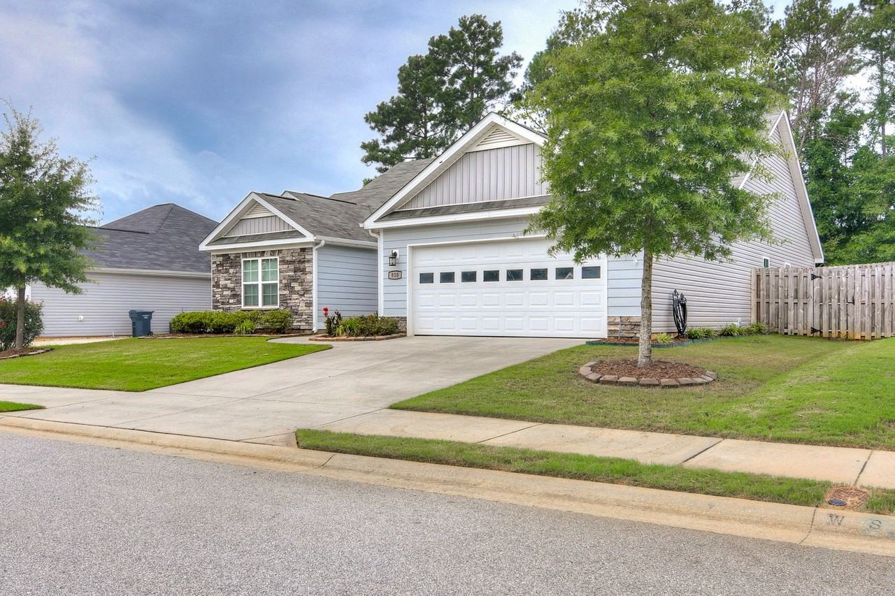 810 Fenwick Ct - Photo 2 of 42