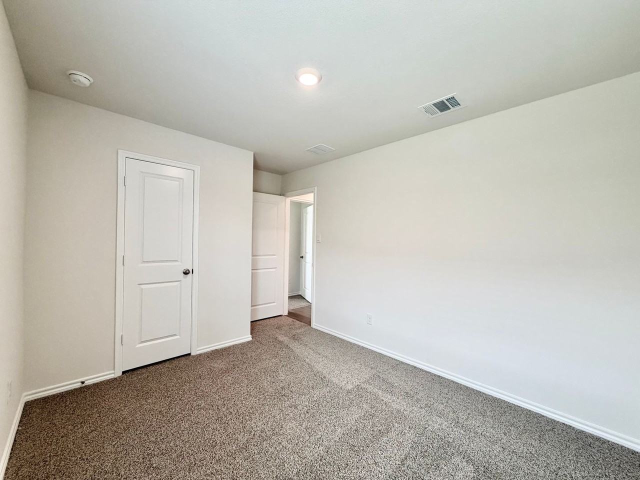 513 Barlow Dr - Photo 7 of 36