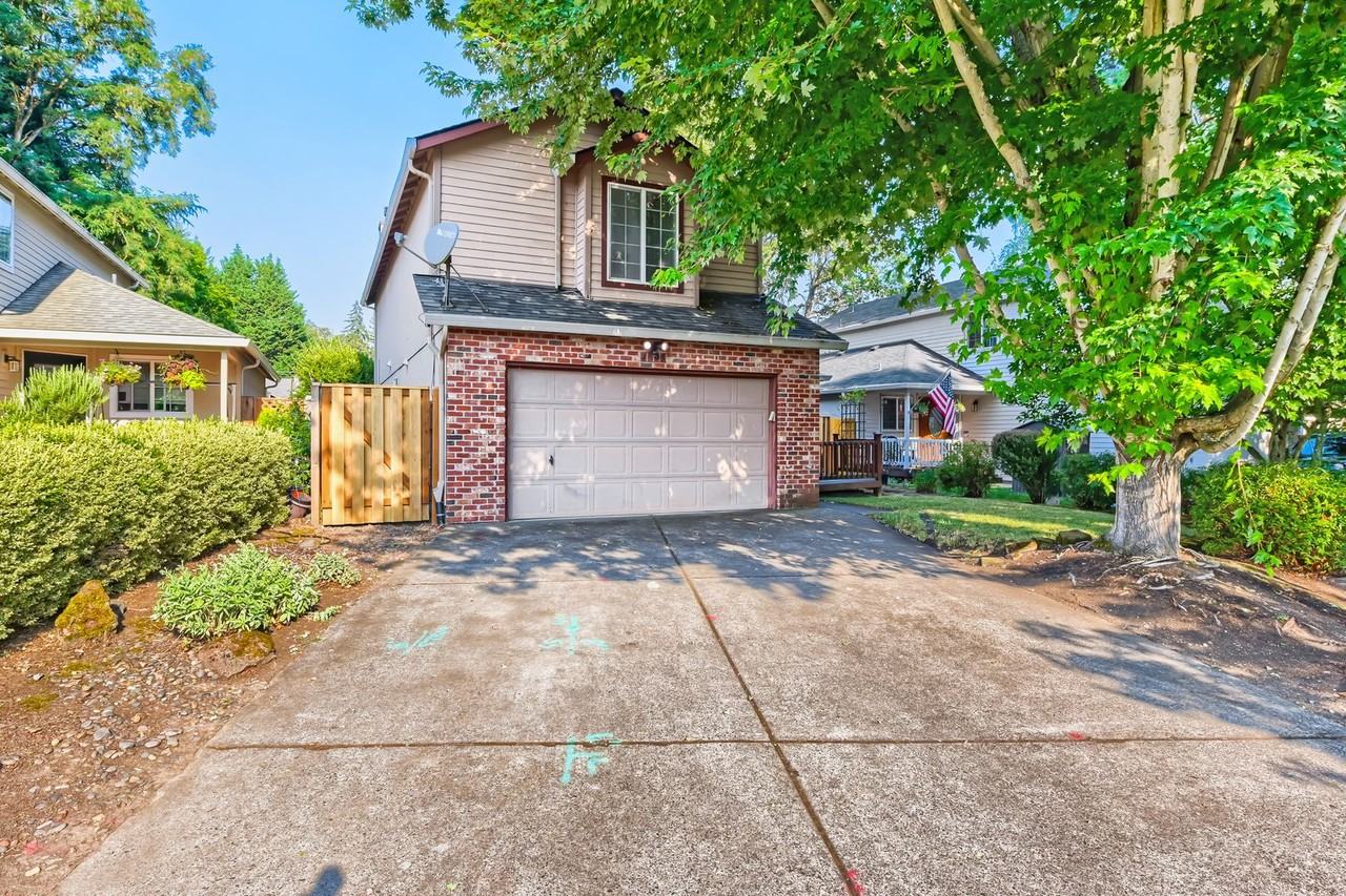 4605 Sw 164th Ter - Photo 2 of 31