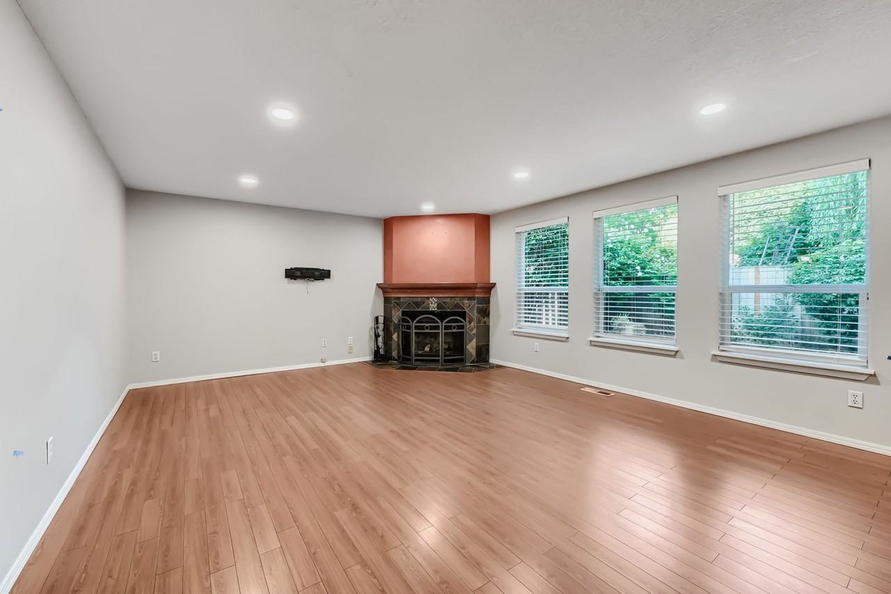 4605 Sw 164th Ter - Photo 5 of 31
