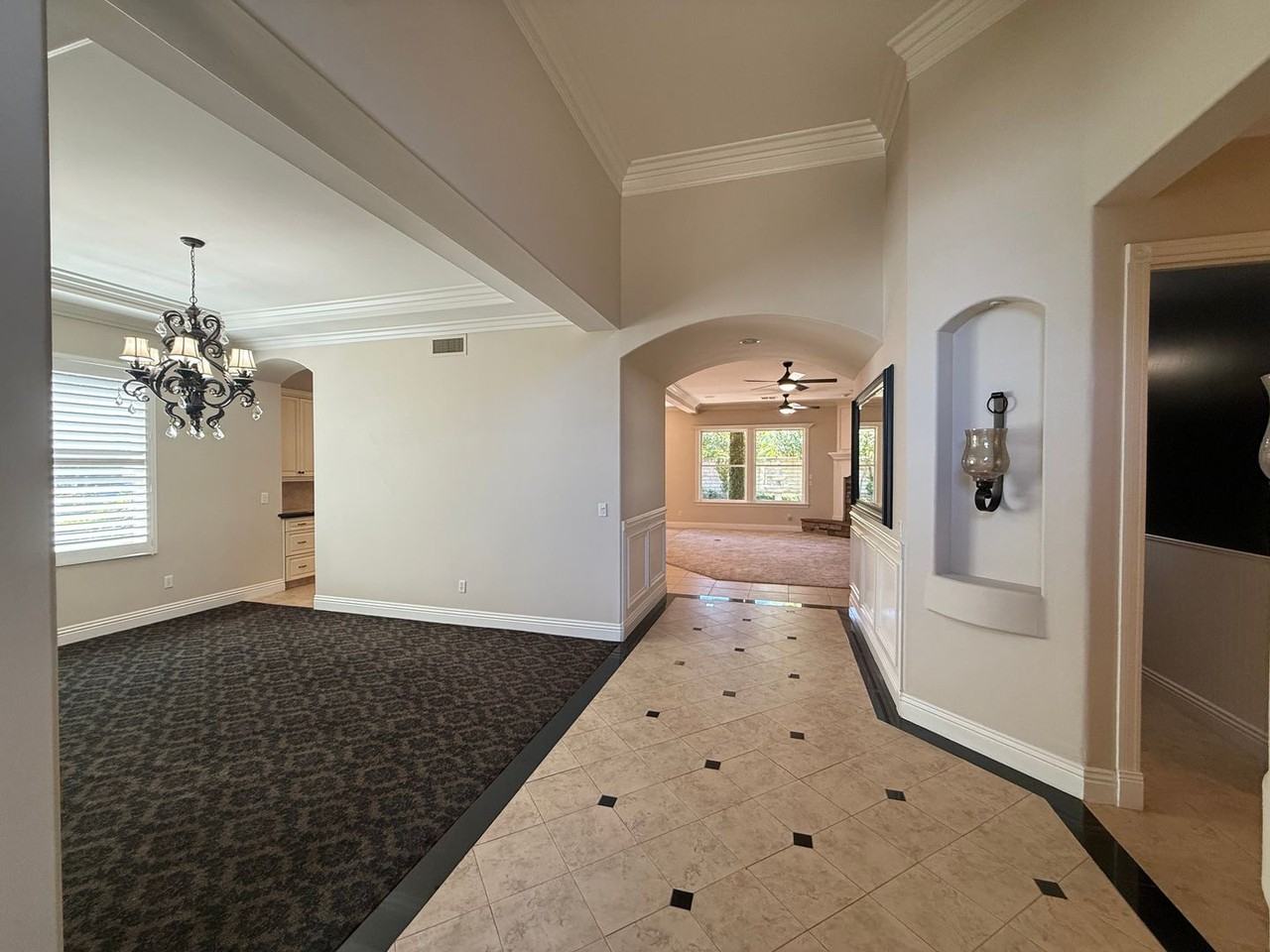 11201 Moorgate St - Photo 4 of 23