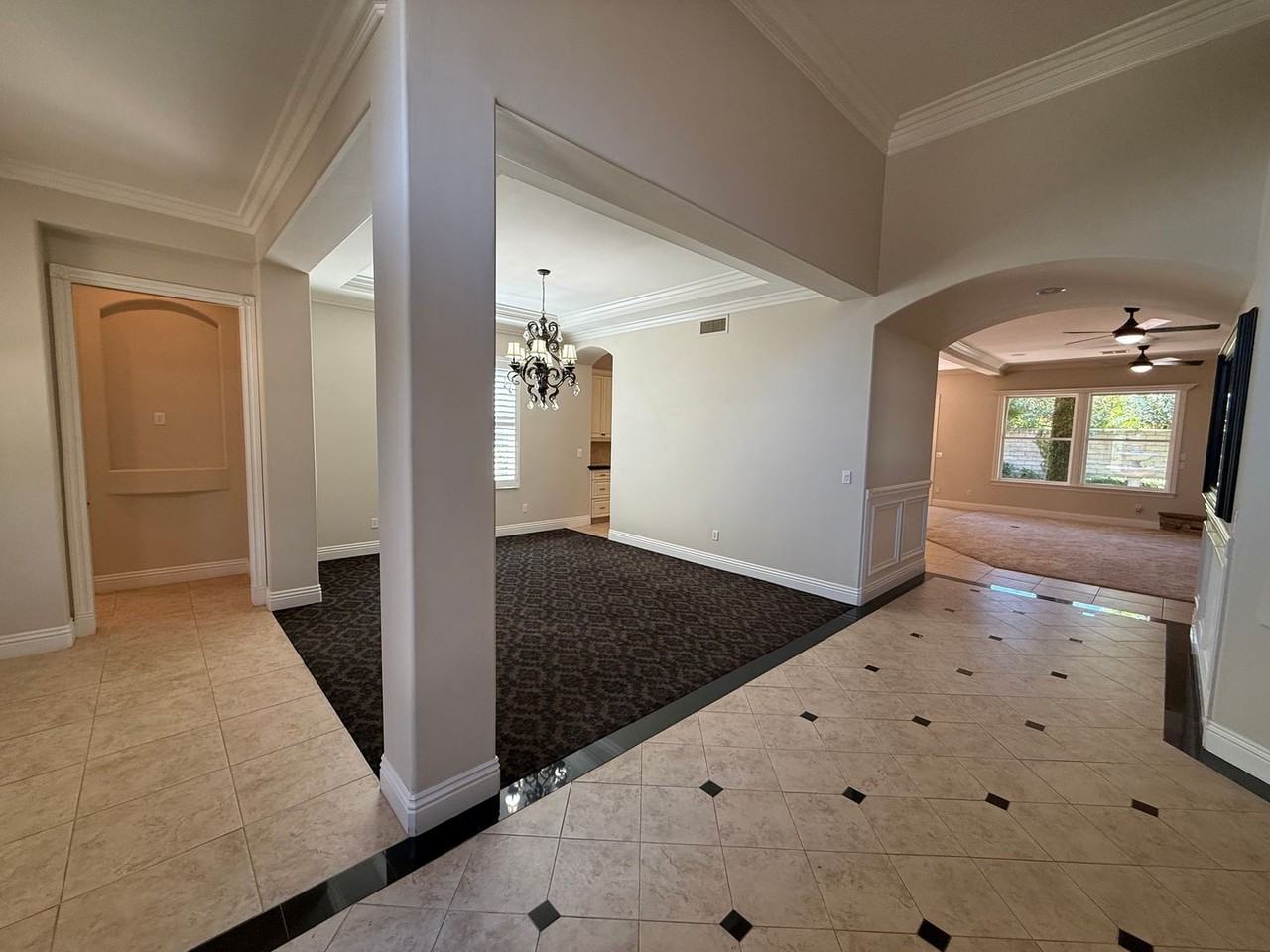 11201 Moorgate St - Photo 5 of 23