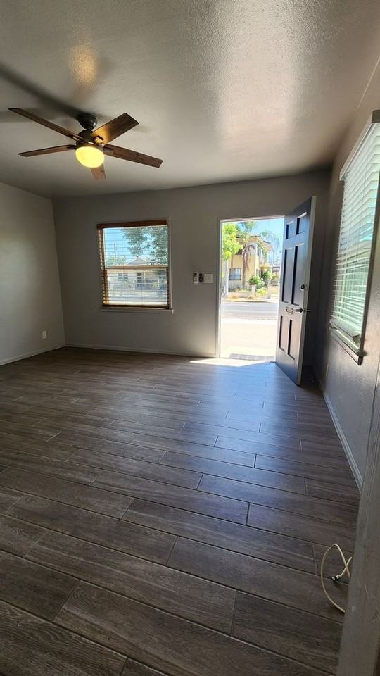 4144 Brunswick Ave - Photo 5 of 11