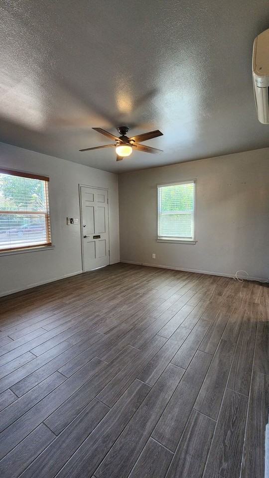 4144 Brunswick Ave - Photo 7 of 11