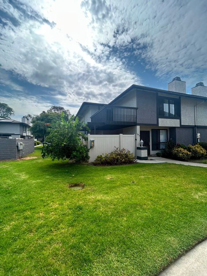 285 Rancho Dr #D - Photo 5 of 25