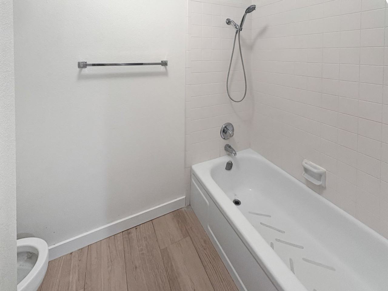 620 E Aspen St - Photo 5 of 11