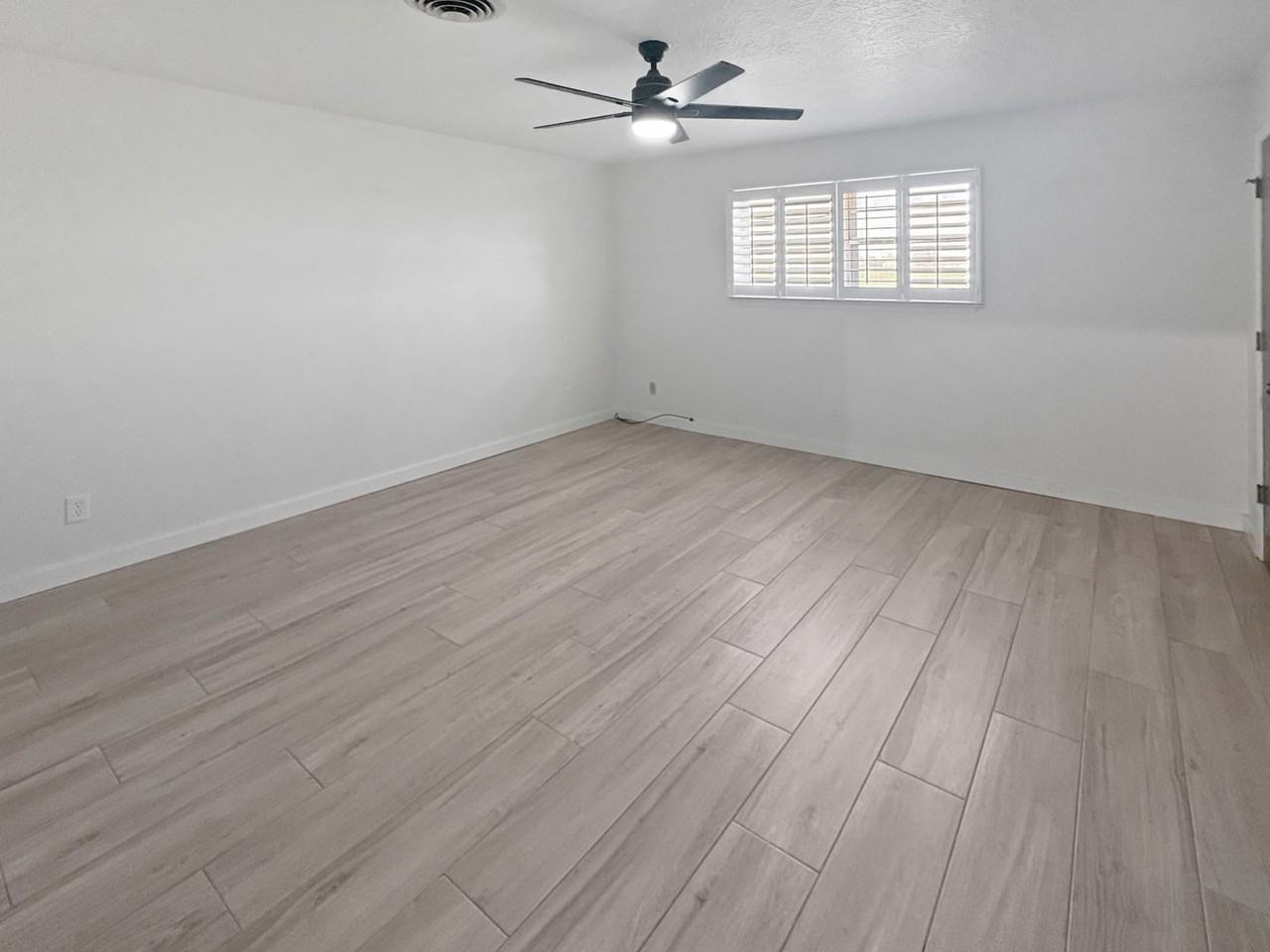 620 E Aspen St - Photo 6 of 11