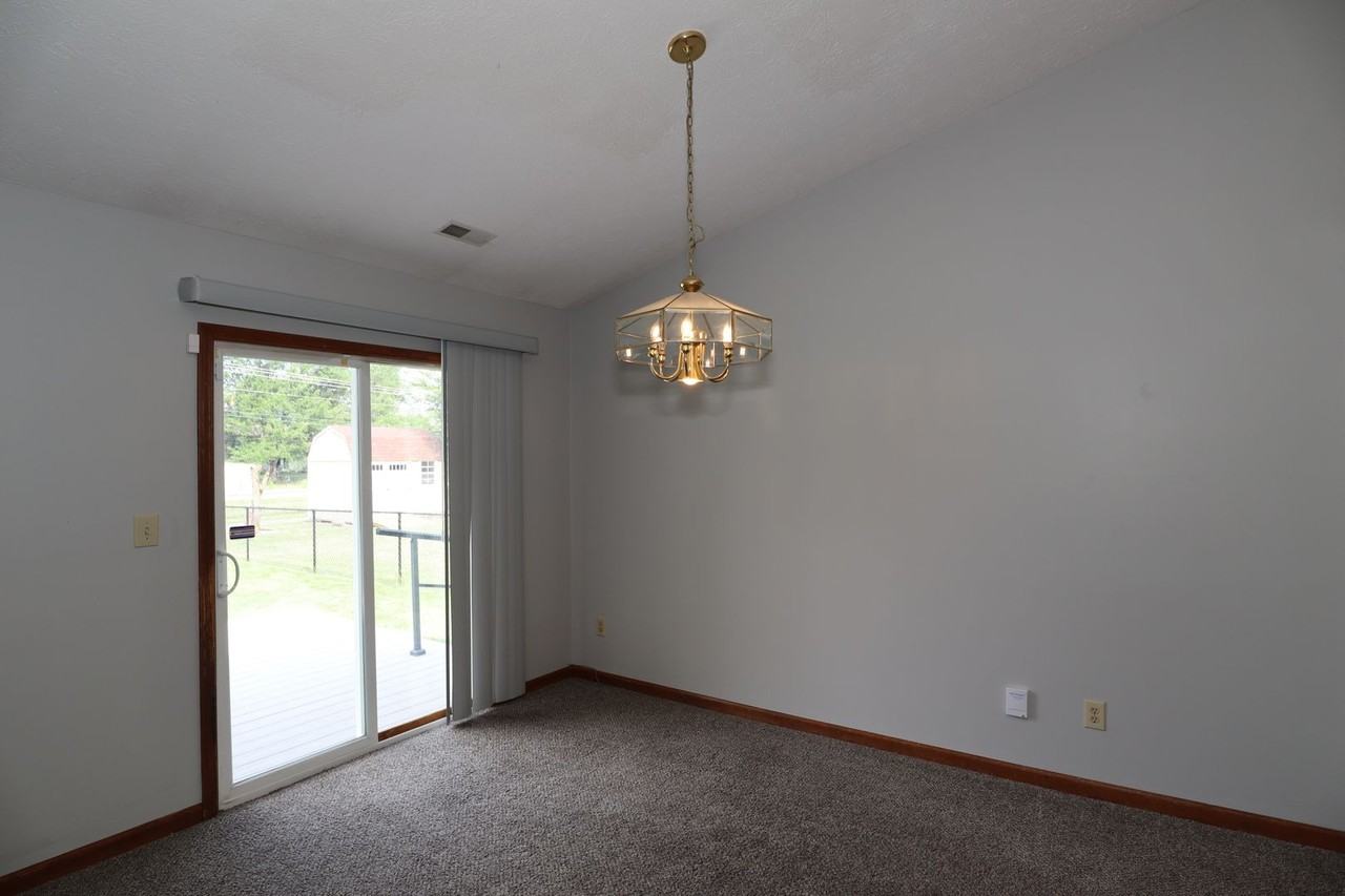 12838 Sovereign Ln - Photo 4 of 21