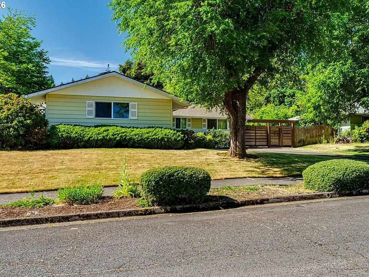 310 E 48th Ave - Photo 2 of 14
