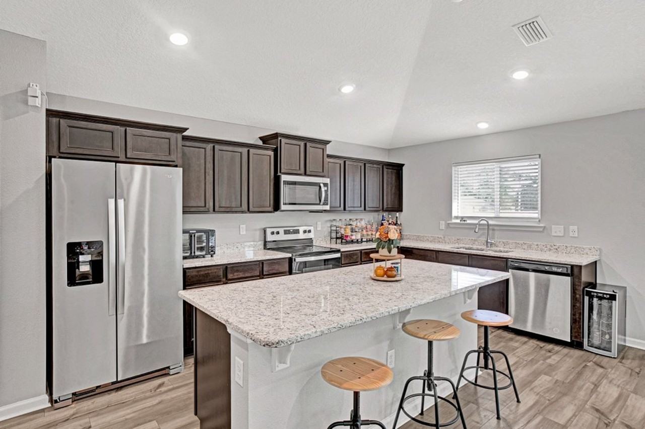 8272 Victory Crossing Blvd - Photo 6 of 23