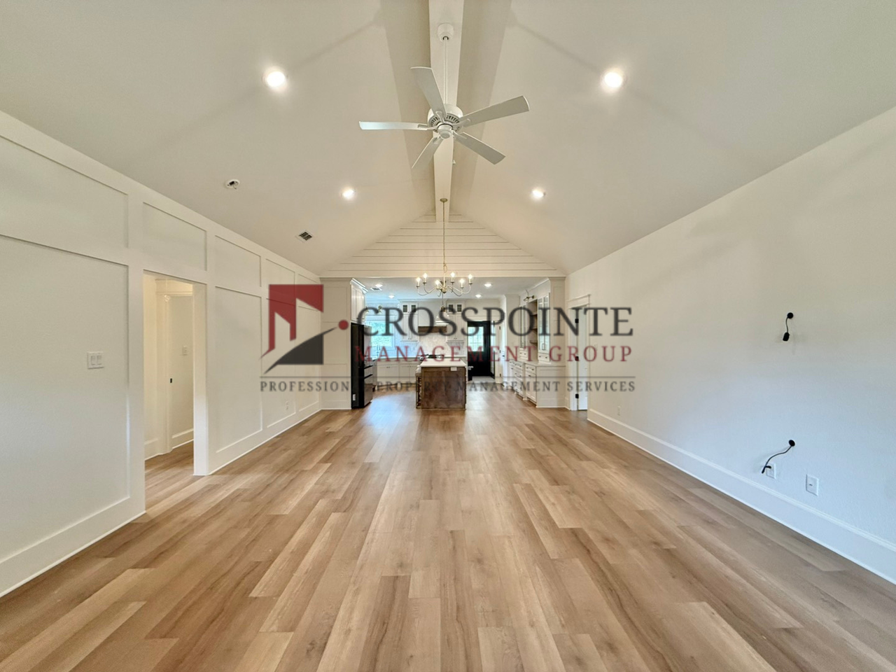 413 Dallas St - Photo 3 of 24