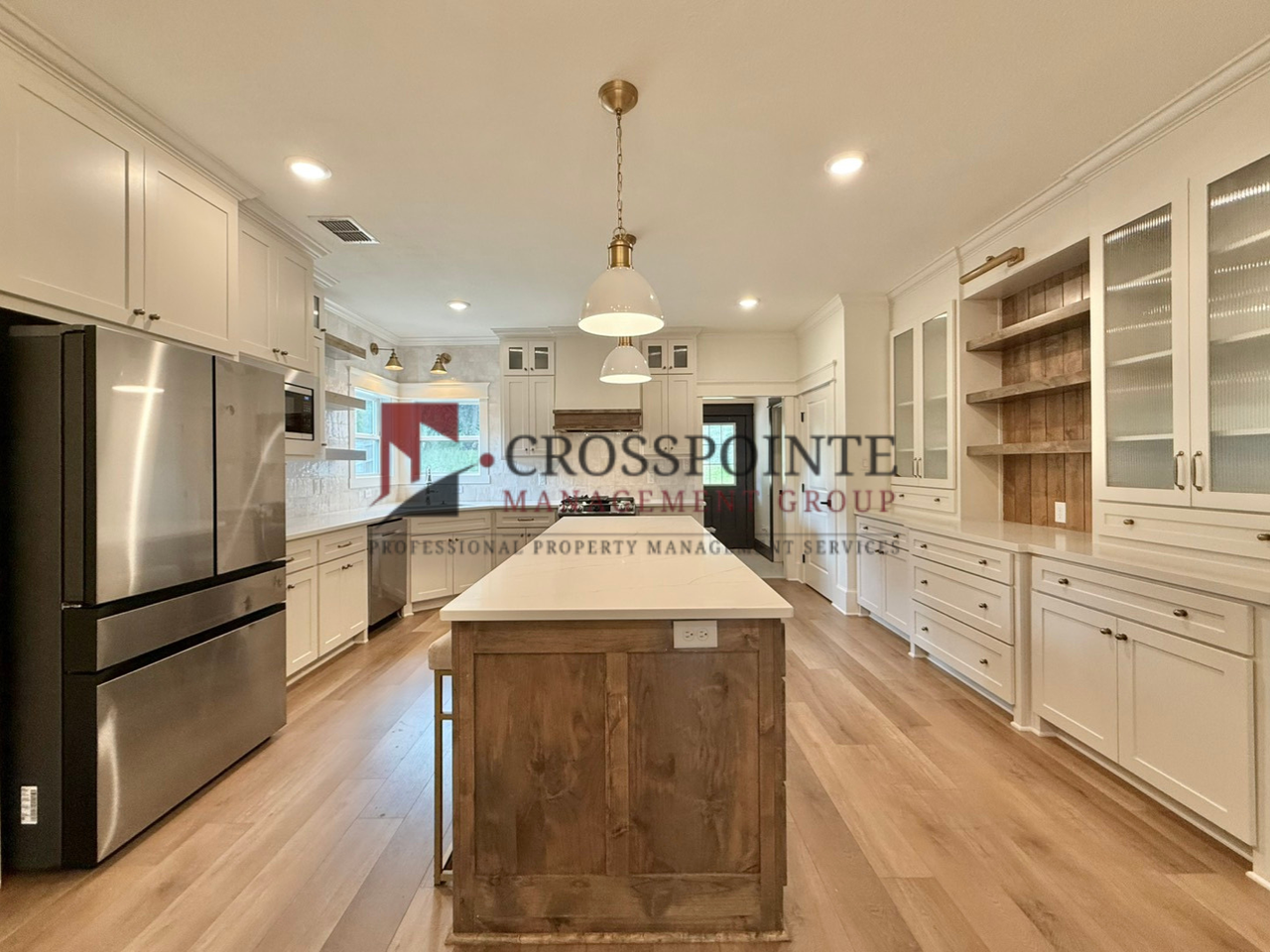 413 Dallas St - Photo 4 of 24