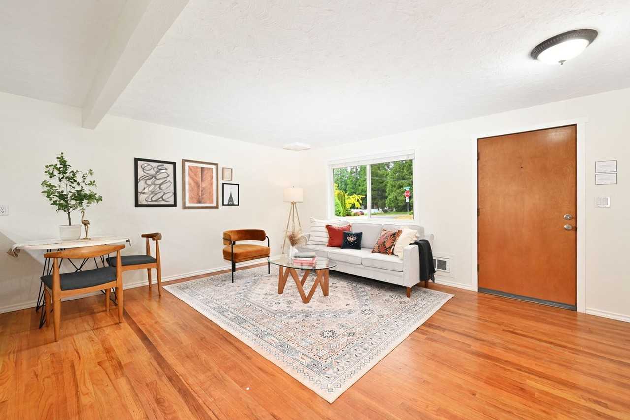 13804 Redmond Way - Photo 3 of 22