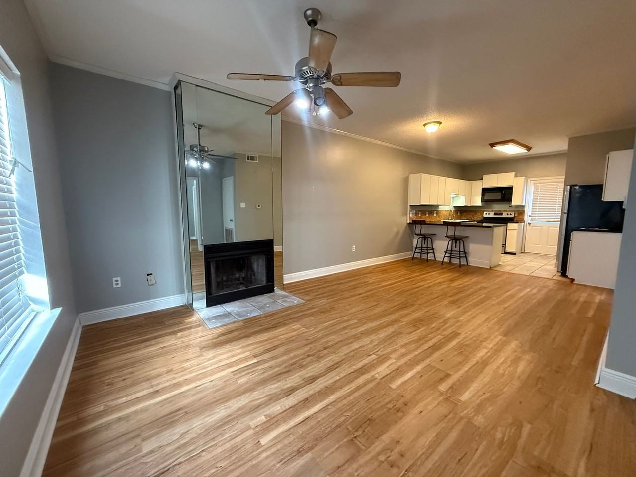 5131 Butter Creek Ln - Photo 2 of 10