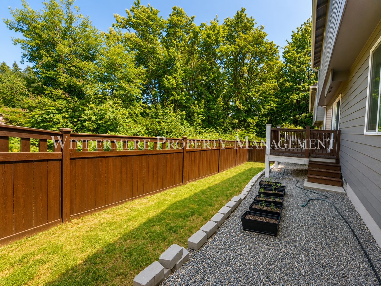 2532 Filbert Ave - Photo 2 of 22