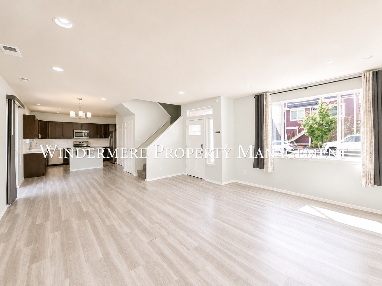 2532 Filbert Ave - Photo 5 of 22