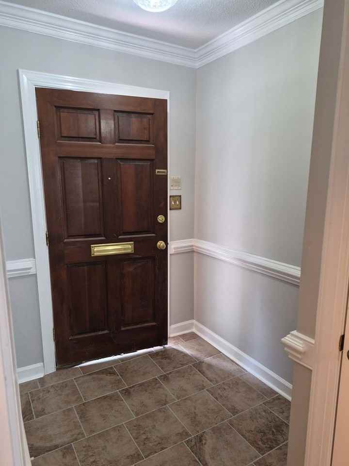 415 Park Ave #100 - Photo 3 of 18