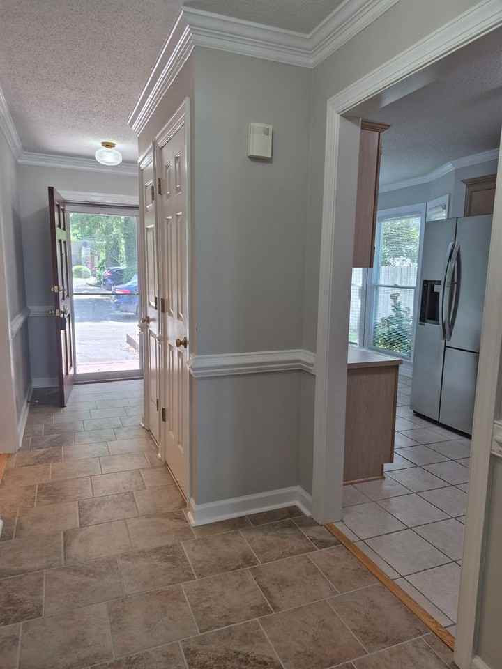 415 Park Ave #100 - Photo 4 of 18