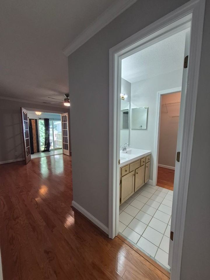 415 Park Ave #100 - Photo 7 of 18