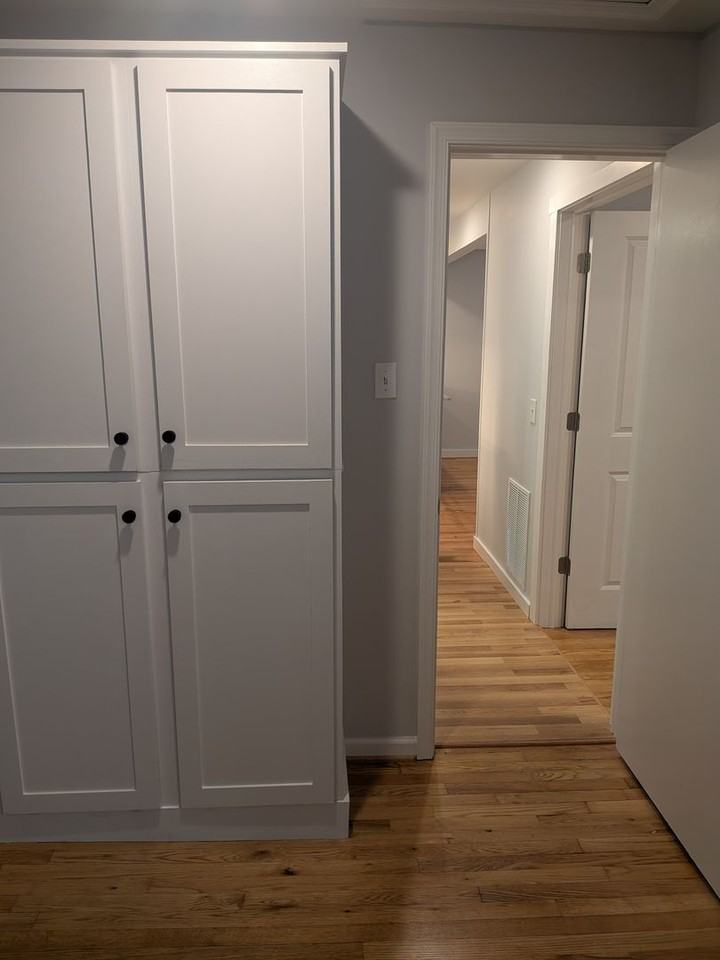 301 Walker St - Photo 5 of 7