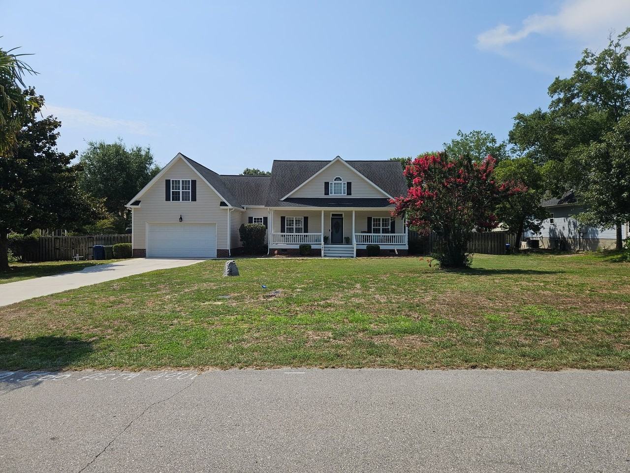 142 Shellbank Dr - Photo 2 of 37