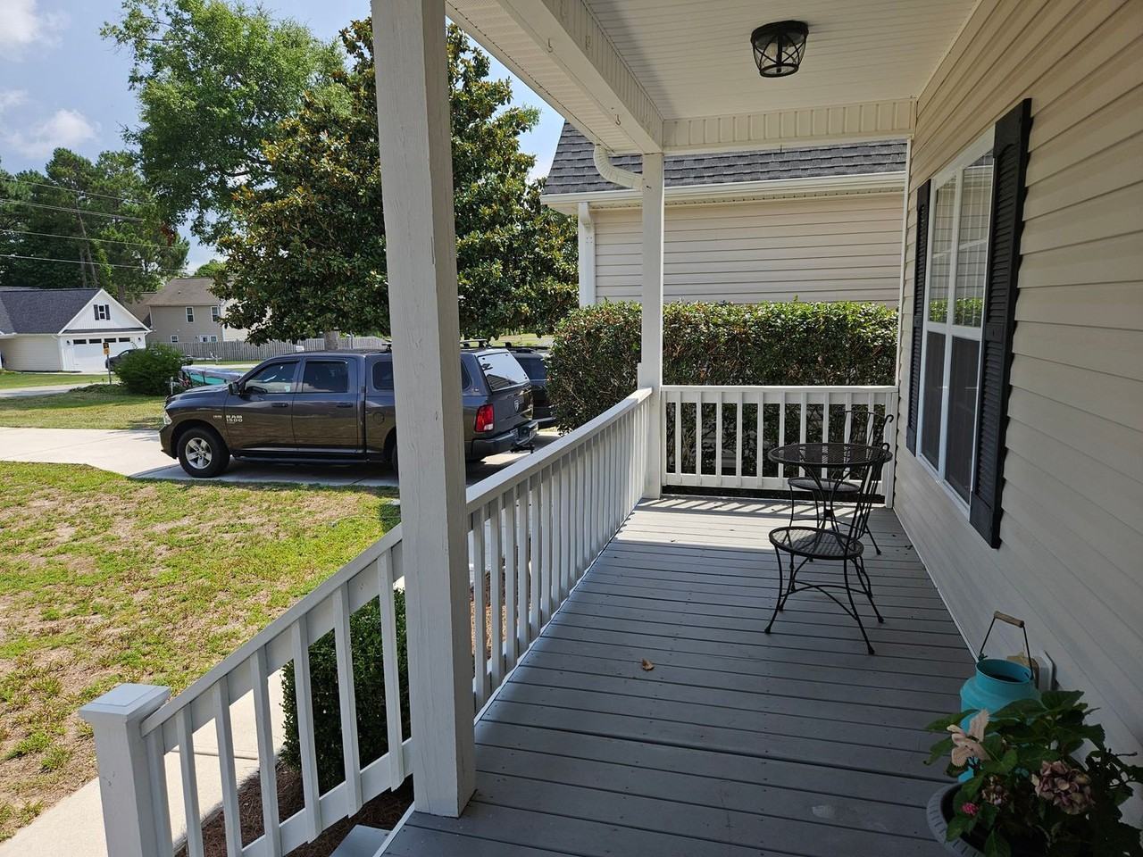 142 Shellbank Dr - Photo 5 of 37