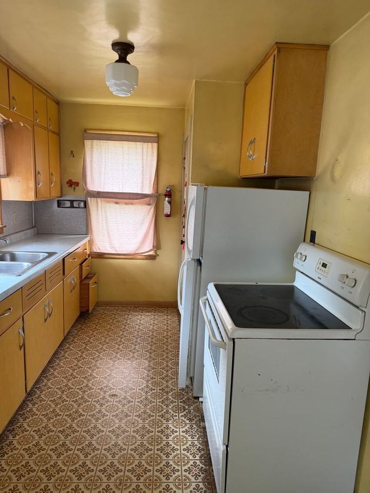 501 N 3rd St - Photo 2 of 16