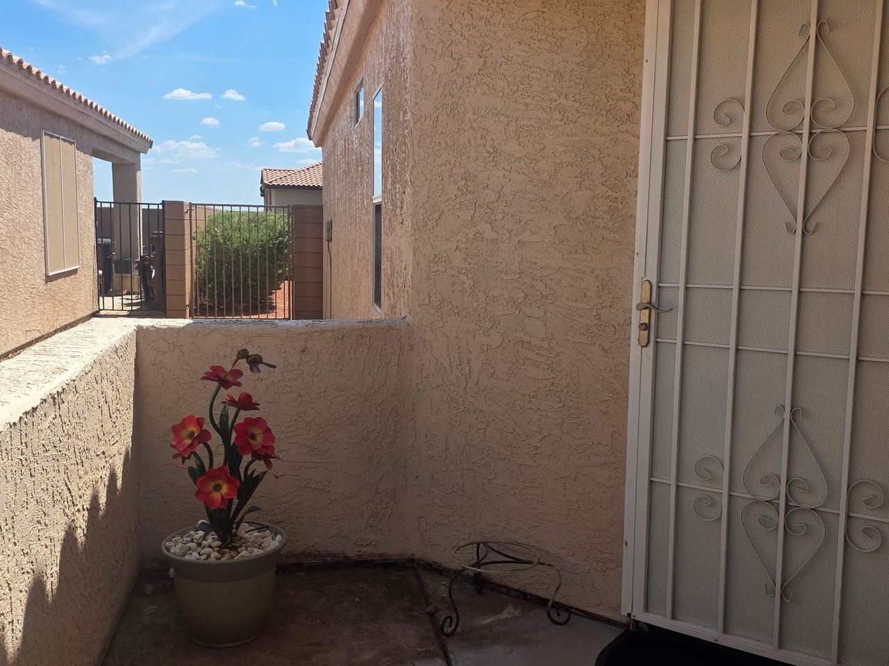 2450 Highland Trl - Photo 4 of 41