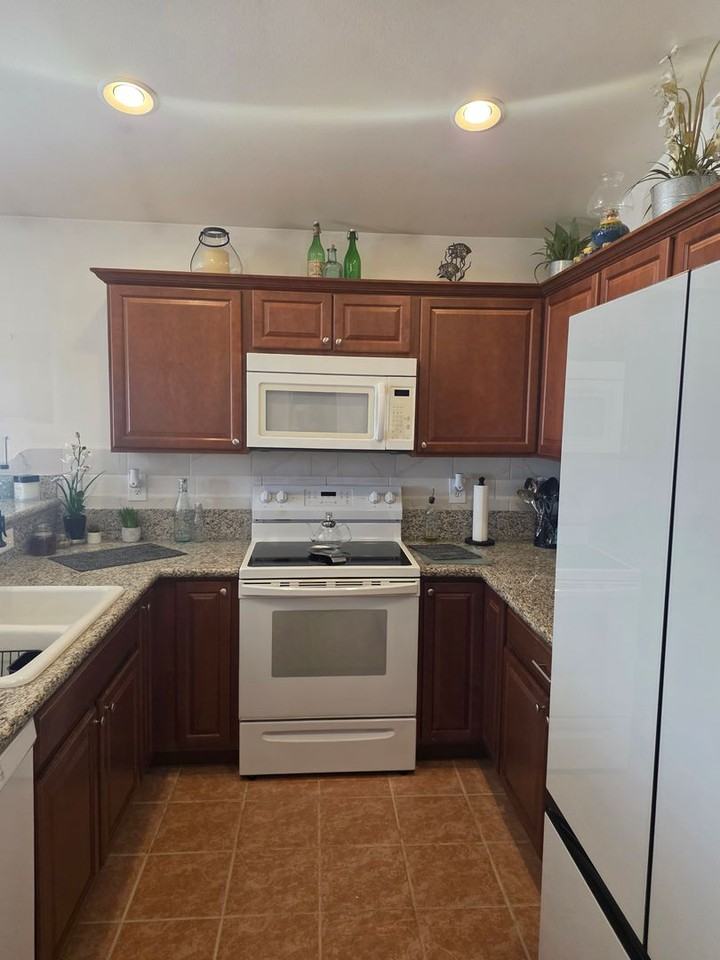 2450 Highland Trl - Photo 7 of 41