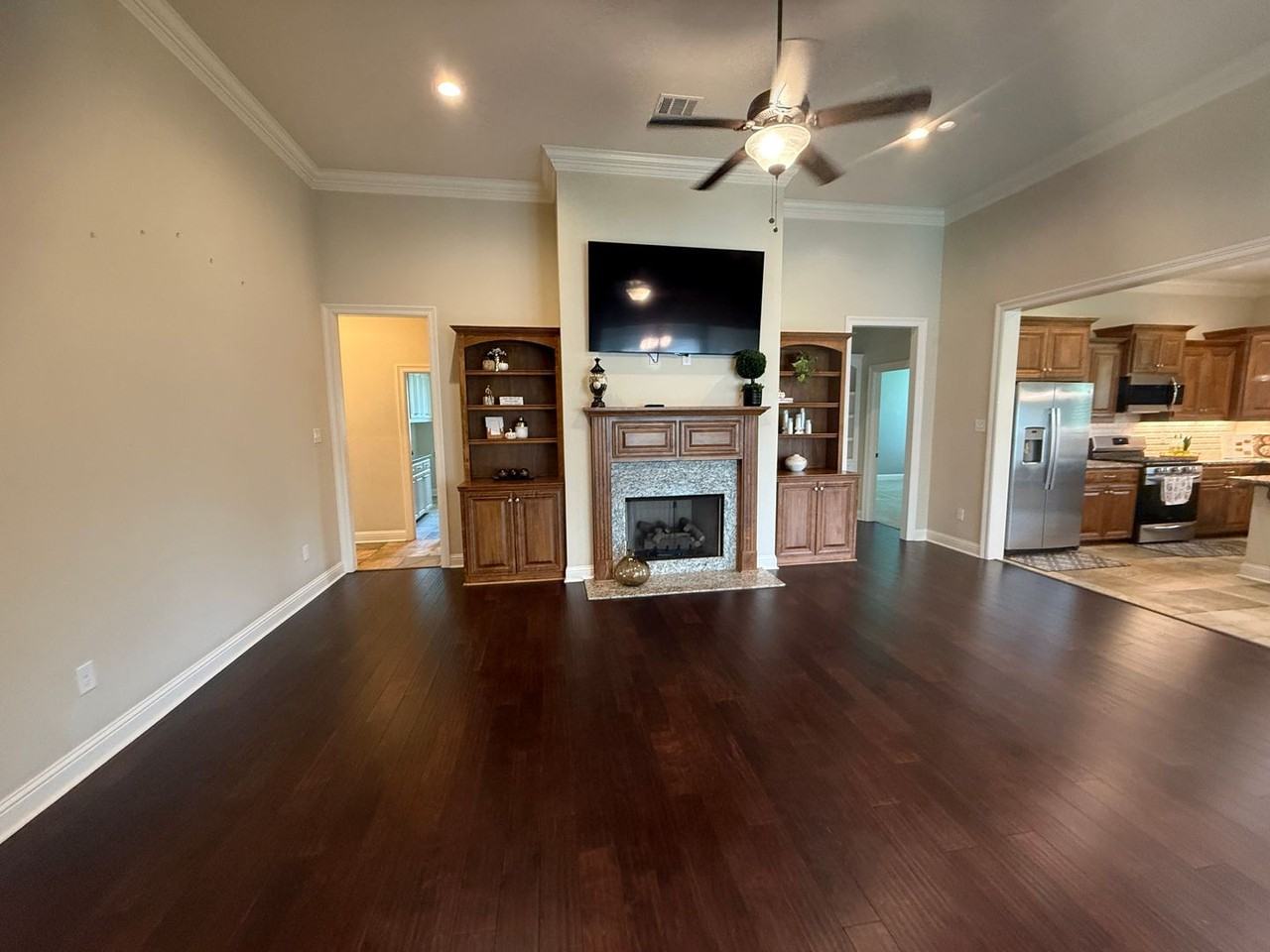 908 Lakehaven Dr - Photo 6 of 25