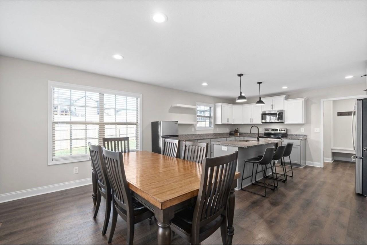 718 Banister Dr - Photo 4 of 15