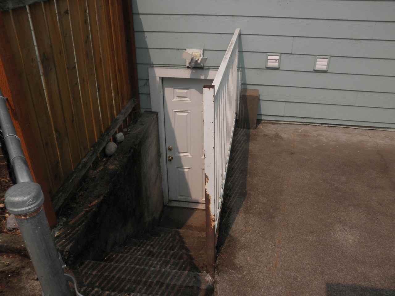 340 14th St Se - Photo 5 of 25