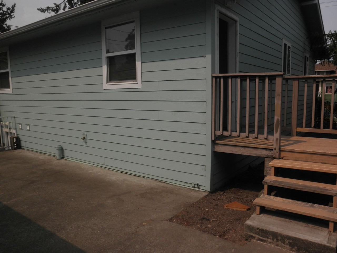 340 14th St Se - Photo 6 of 25