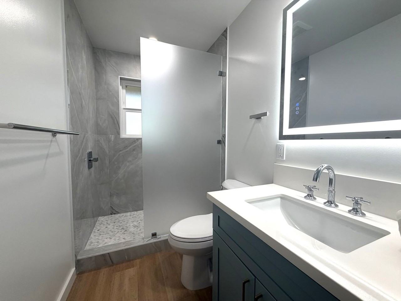 2112 Hunnewell St - Photo 5 of 9