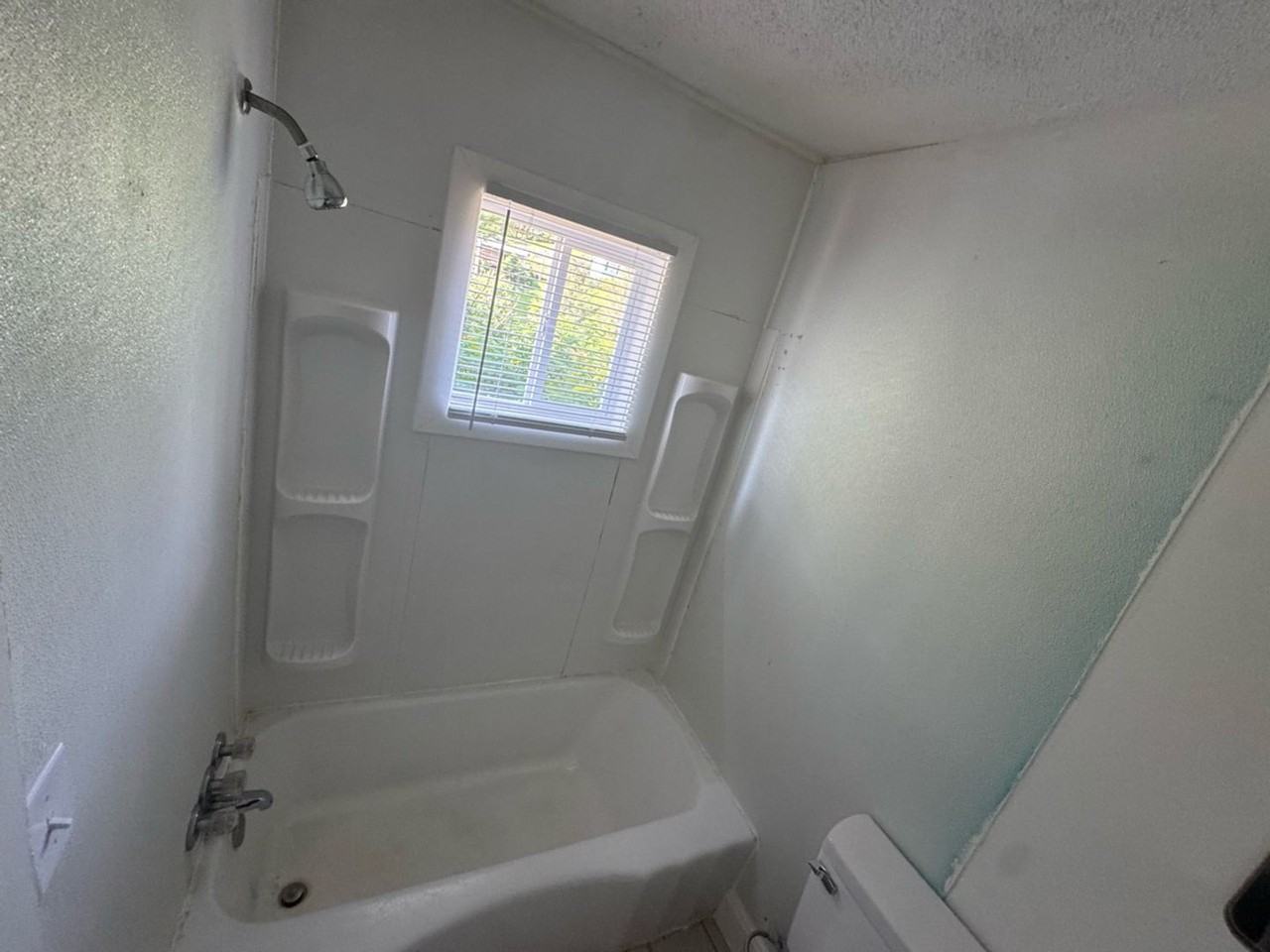 141 Massey St - Photo 7 of 11