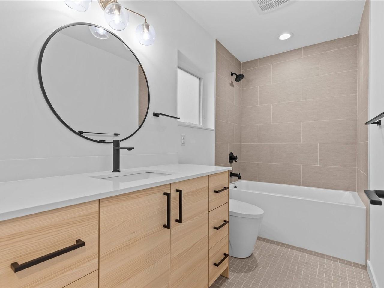 3239 61st Ave Sw #B - Photo 6 of 39