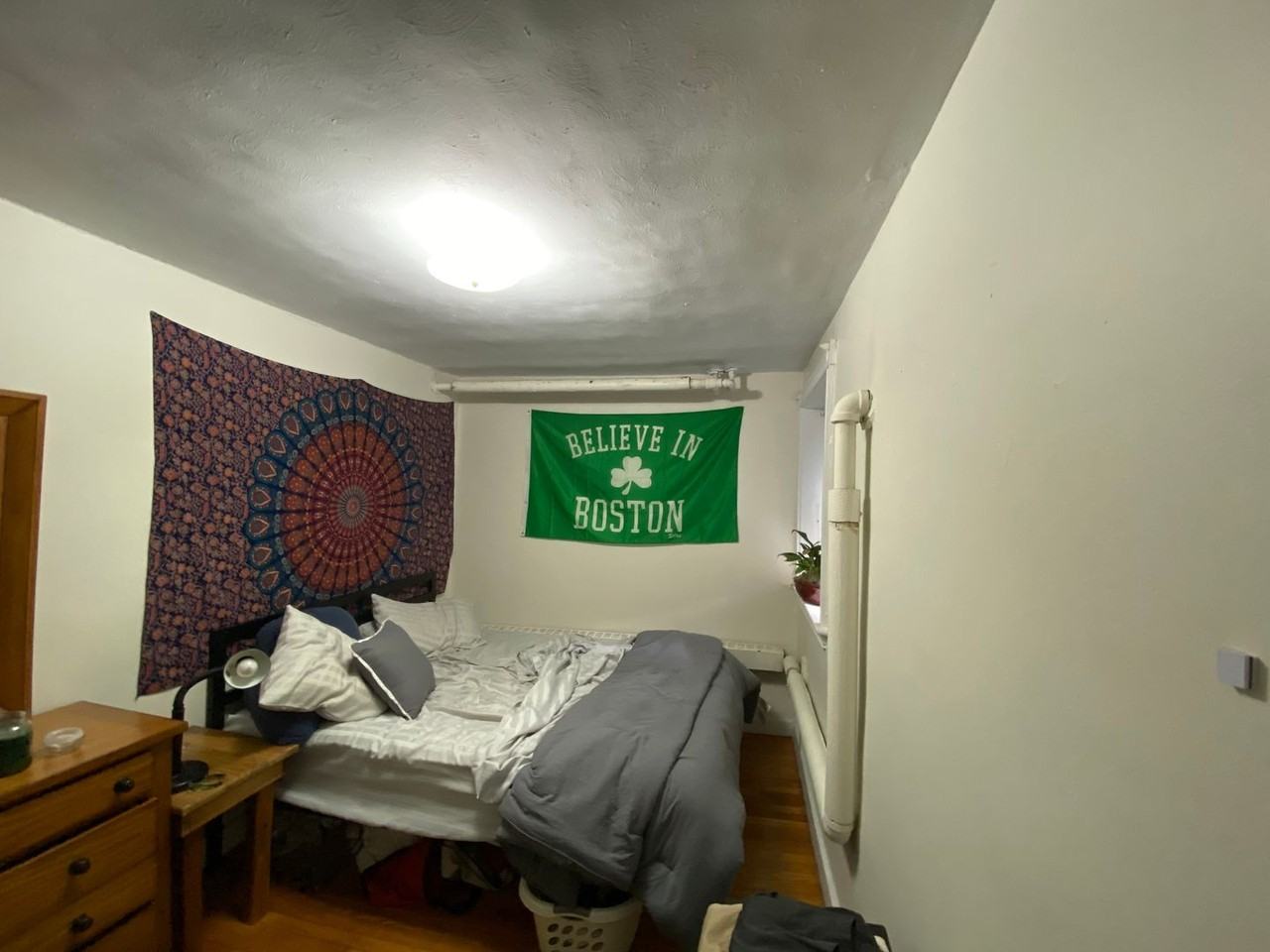 1585 Beacon St - Photo 2 of 5