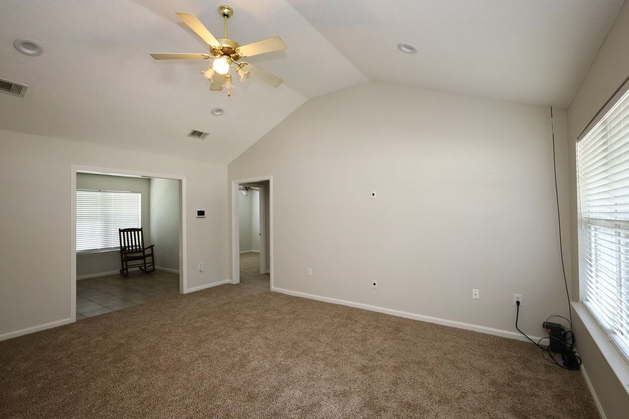 4125 Springruff Dr - Photo 3 of 13