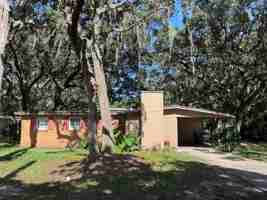 featured image of 108 N 19th St